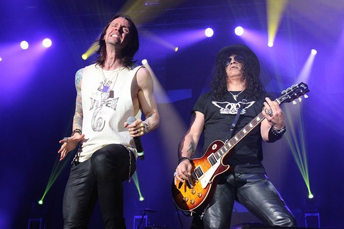 SLASH-FEATURING-MYLES-KENNEDY-AND-THE-CONSPIRATORS-06