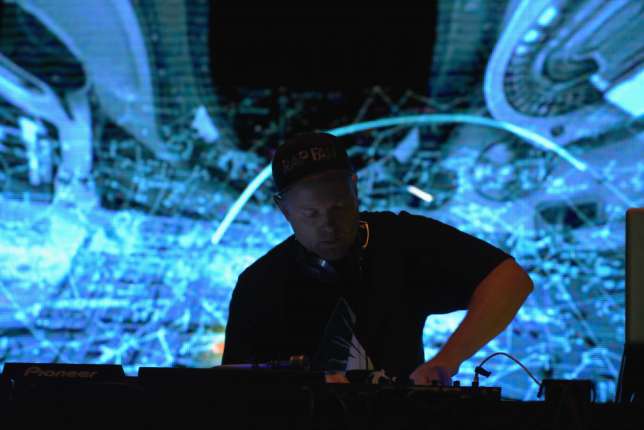 DJ Shadow OVD 03
