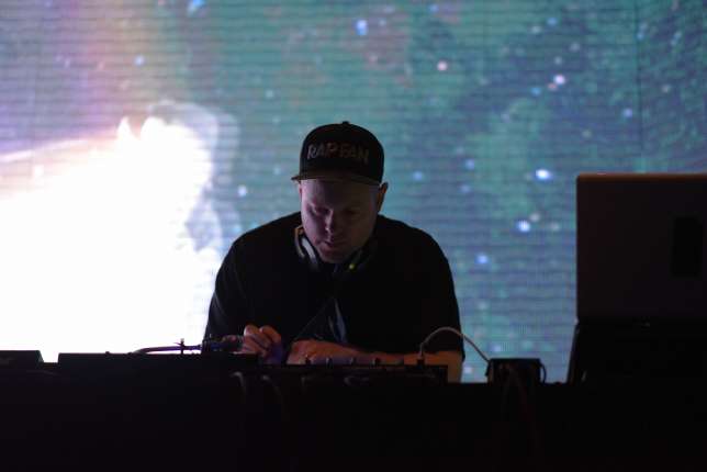 DJ Shadow OVD 04